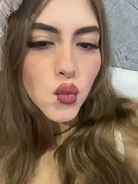 AlessiaLuxxのライブXXXチャット