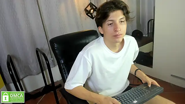 Marcoviolet Live XXX-chat