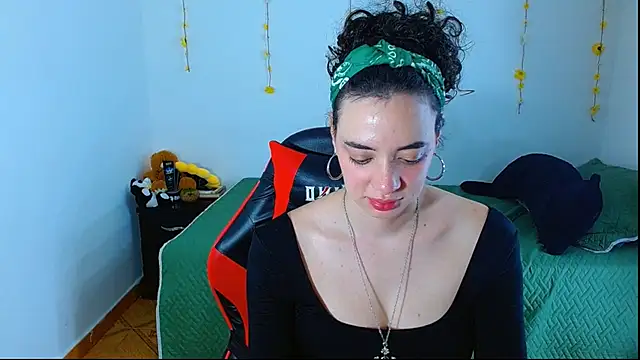 sajecrismaa élő XXX-chatje