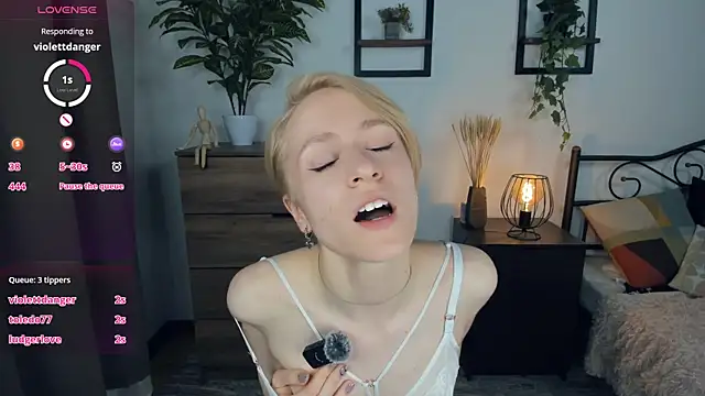 JanettePerro Live XXX-chat