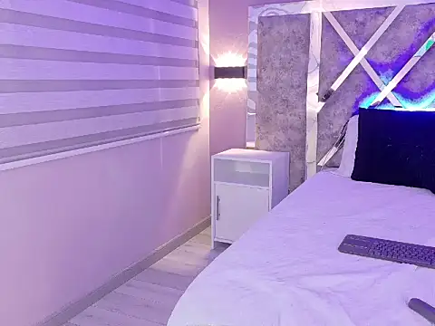 AliDiaz_'s Live XXX Chat