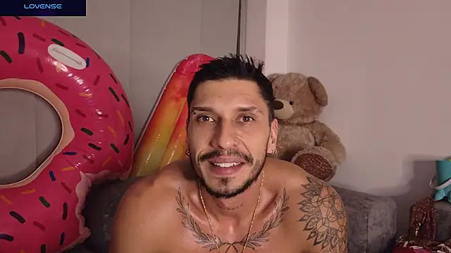 Seth_Vegaa – Naživo XXX chat