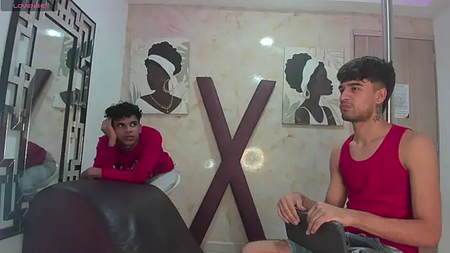 SUCKING_LOVER1's Live XXX Chat