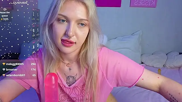 BlondieSummer Chat XXX in diretta