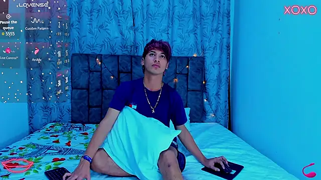 Show modela IhanKing na web-kameri