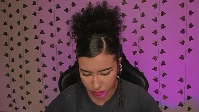 Liaaa_1 – Naživo XXX chat