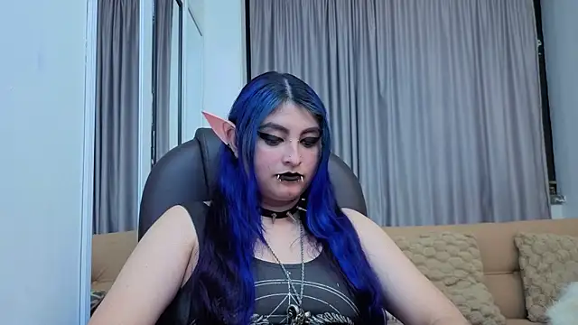 Violeta_Tepes: онлайн-секс-чат