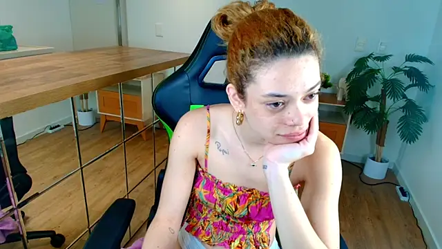Chat XXX en directo de Sky_sparkle