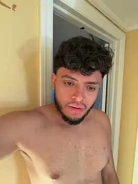 AronCollazos webcam show