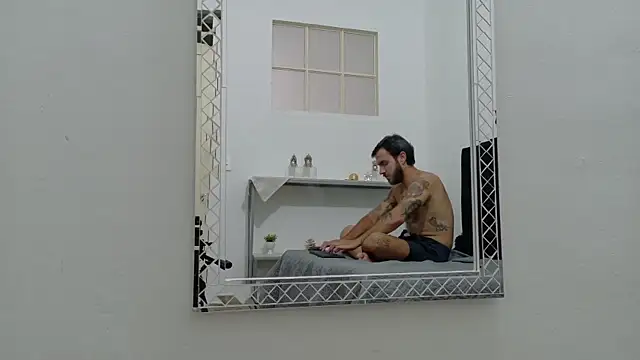 Santhiago_Jonnes XXX чат на живо