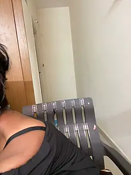 Chat +18 de its_ur_flora ao vivo