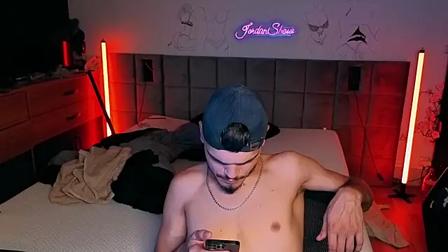 Chatroom XXX en direct de JordanShow