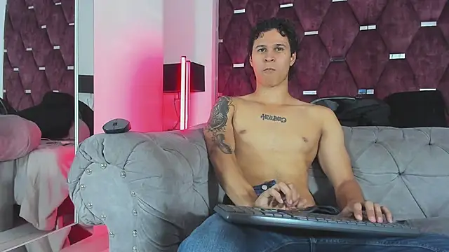 Chat XXX en directo de TonyBenedetti