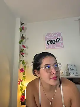 Isabella_Roses_ live XXX chat