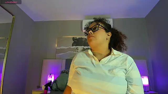 XXX chat uživo modela Zara_Holly_