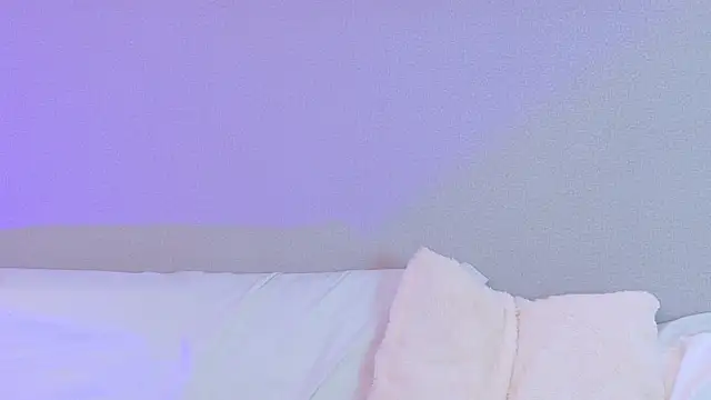 NaomiKlarc's Live XXX Chat