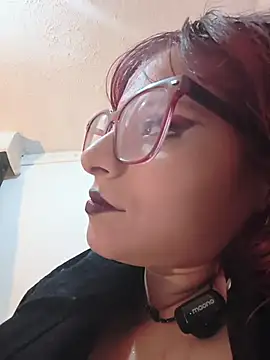 RedMeloddy's Live XXX Chat
