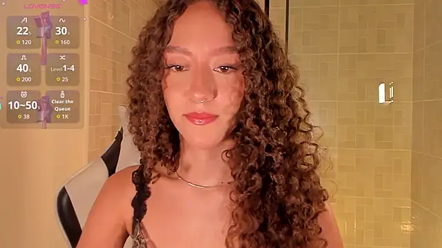 ChloeMoreti's Live XXX Chat