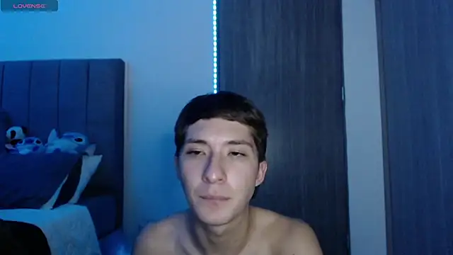 noah_kirt_ webcam show