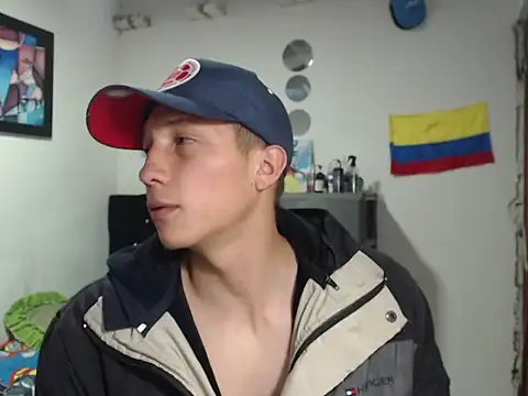Stiiveen777 webcam show
