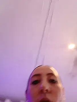 Chat +18 de Mia_Novikov ao vivo