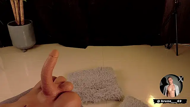 Bruno___69 – Naživo XXX chat