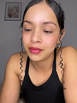 Yasmin777_ Obrolan Langsung XXX