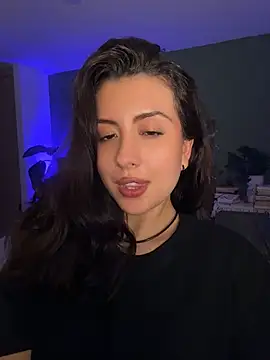 EmaSaenz's Live XXX Chat