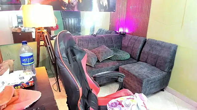 Chat +18 de katiusca_rm ao vivo