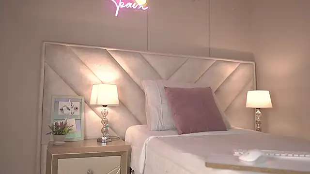 cata_brown_ Live XXX-chat