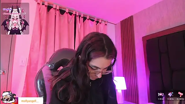 Molly_A's Live XXX Chat