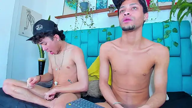 Chat XXX ao vivo de STRANGER_BOYS