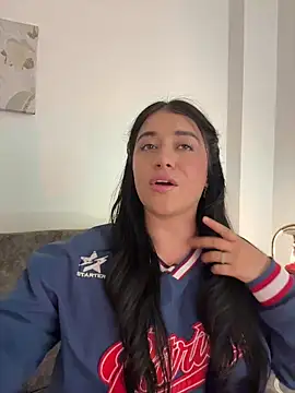KallyMyller1 Adlı Modelin Canlı XXX Sohbeti