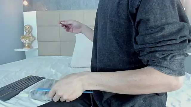 Czat XXX na żywo – Hecatee_77