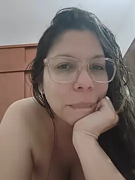 Carliina_Soussa Adlı Modelin Canlı XXX Sohbeti