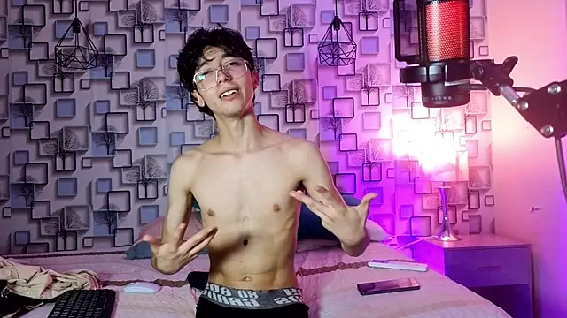 Chat XXX en directo de Twink_Sebas7