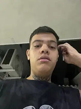Chat +18 de samael_betancurt7 ao vivo