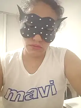 Nergiz2135 live XXX chat