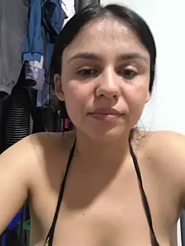 Daniela-rosee Chat XXX live