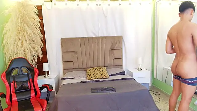 XXX chat uživo modela zam_noir