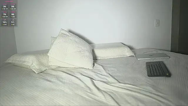 simoon_01 – Naživo XXX chat