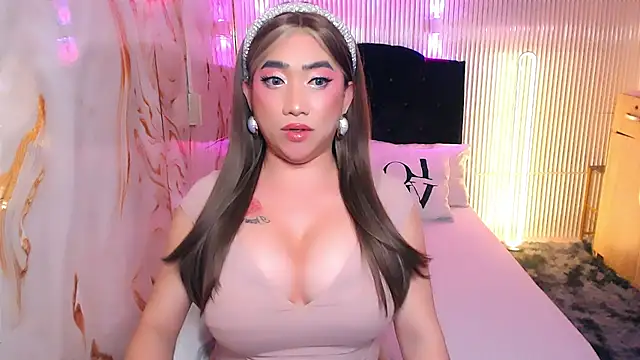 TsLovelyCock 网络视讯表演