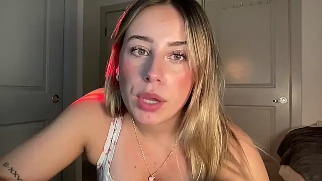 skylarraeee's Live XXX Chat