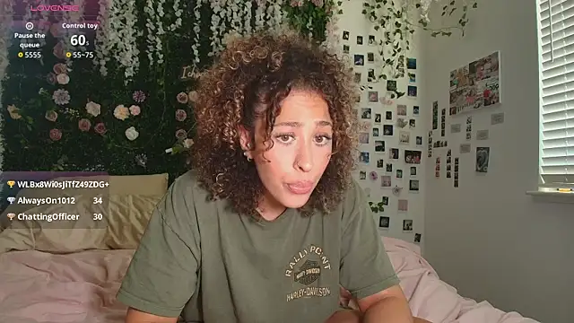 LyraCovee Show Webcam