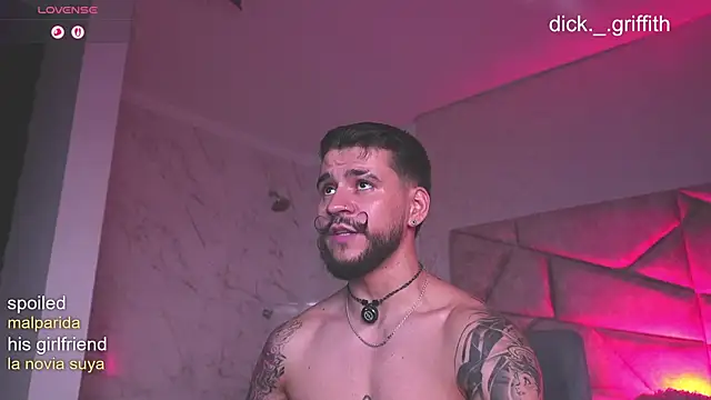 Chatroom XXX en direct de DickGriffith_