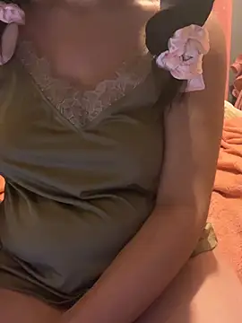LaPetitechienne1 Chat XXX in diretta