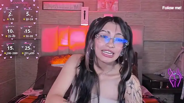mia_devine_ élő XXX-chatje