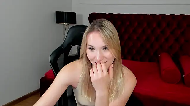 Chatroom XXX en direct de ElaraVoltage