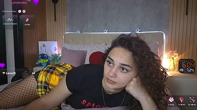 KatarinaHeaven Adlı Modelin Canlı XXX Sohbeti