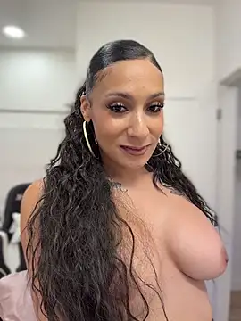 Chat XXX en directo de FerrariFrench